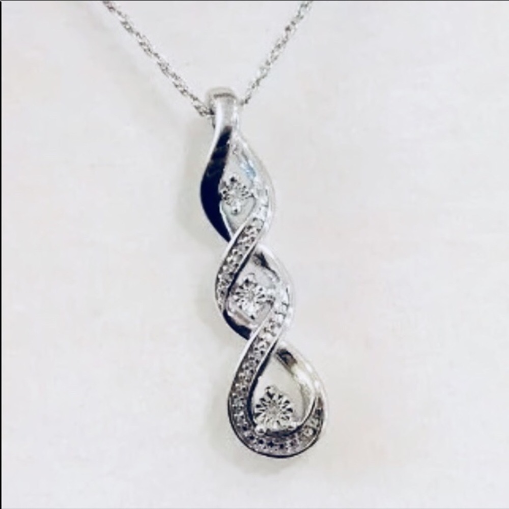 New Diamonds Charm Sterling Silver Free 18” Chain! - Picture 5 of 8